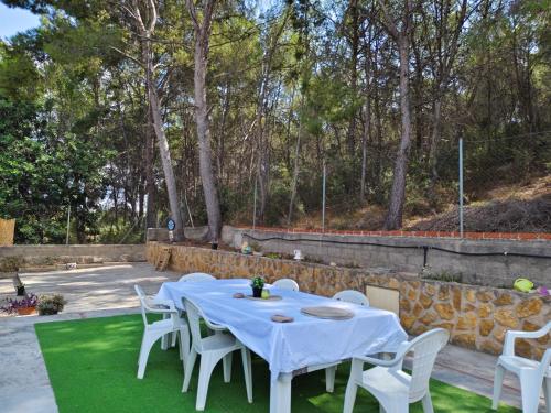 Gallery image of Bedroom with private bathroom One Bedroom Family Suite in forest with good view 80m2 large swimming pool in music city Lliria The garden and swimmingpool and garden are shared in Lliria