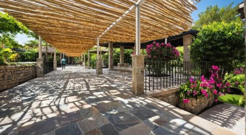 Jardín al aire libre en Maira Serai