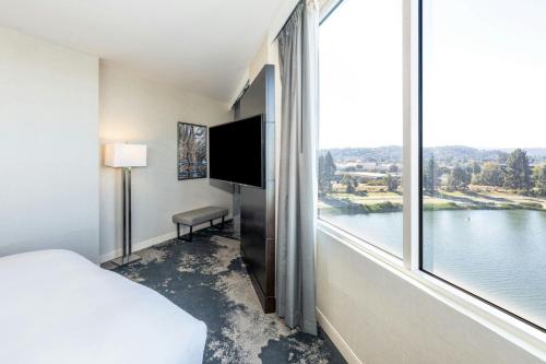 Ένα ή περισσότερα κρεβάτια σε δωμάτιο στο Grand Bay Hotel San Francisco