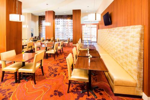 Posezení v ubytování Residence Inn by Marriott Sacramento Downtown at Capitol Park