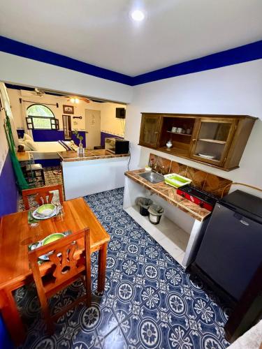Kuchyň nebo kuchyňský kout v ubytování La Casa del Árbol