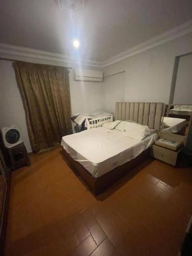 شقة بالتجمع الخامس لك بالكامل