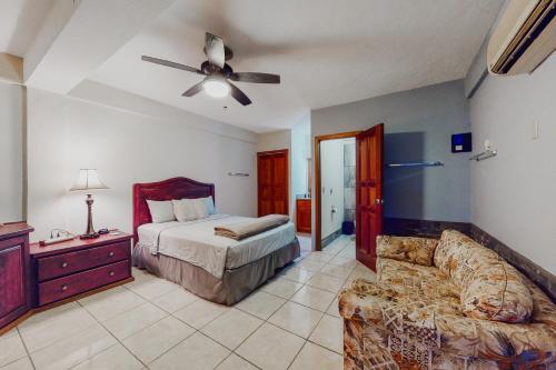 Ένα ή περισσότερα κρεβάτια σε δωμάτιο στο Casita at D Borland View -Gold Standard Certified