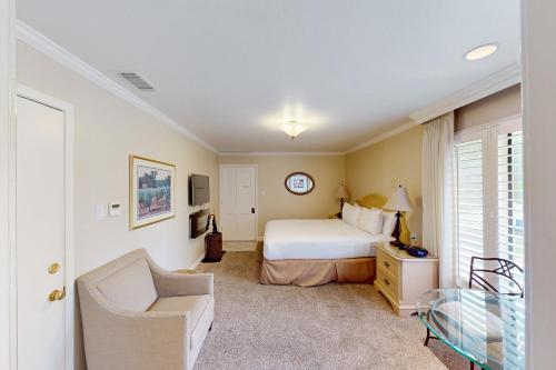 Postel nebo postele na pokoji v ubytování Silverado Resort and Spa 267