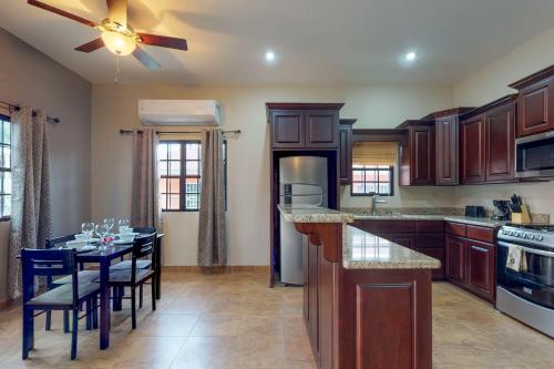 صورة لـ EJAB Belama Couple Suite -Gold Standard Certified في مدينة بليز