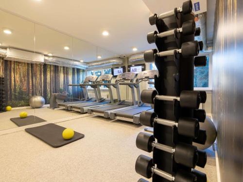 Fitness centrum a/nebo fitness zařízení v ubytování Novotel Wrocław City