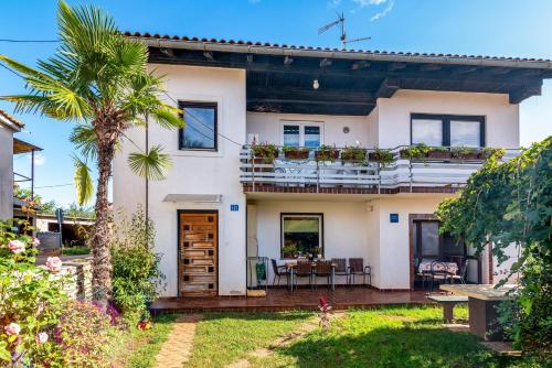 Apartments with parking spaces Dolinci, Umag - 7111