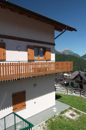 Nespecifikovaný výhled na hory nebo výhled na hory při pohledu z aparthotelu