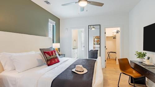 Voodi või voodid majutusasutuse The Heights by AvantStay Modern Condo Minutes from Broadway toas