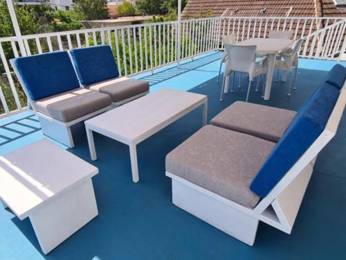 Apartments Mateo - One Bedroom Apartment - Blue