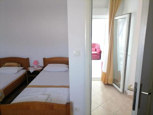 Apartments Libertas - Two Bedroom Apartment with with Terrace and Sea View 7