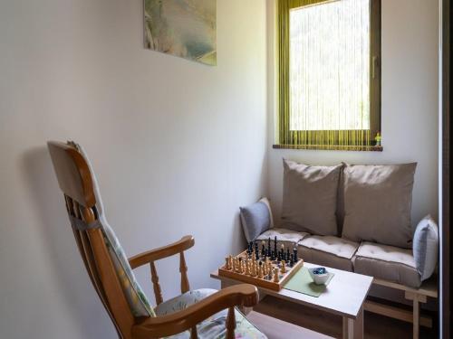 O zonă de relaxare la Green Area Apartments Krem ar - Attic Apartment With Balcony
