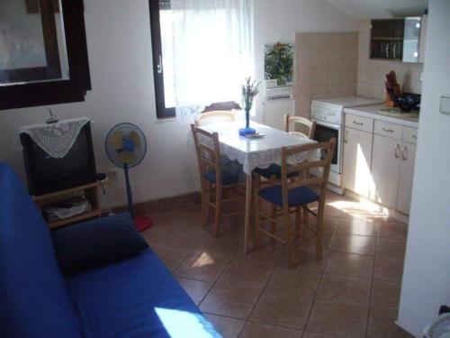 One Bedroom Apartment