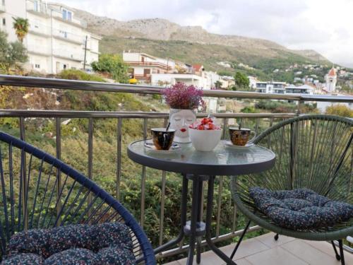 Dalmata D - Two Bedroom Apartment with Terrace