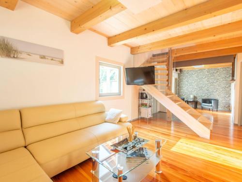 Family-Friendly Serene Retreat Holiday Home - Four Bedroom Holiday Home with Terrace
