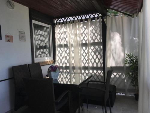 Beach House - 2m from beach - Three Bedroom House
