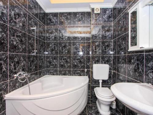 Peaceful Apartments With Style - Two Bedroom Bedroom Apartment