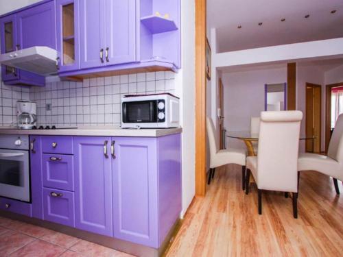 Peaceful Apartments With Style - Two Bedroom Bedroom Apartment
