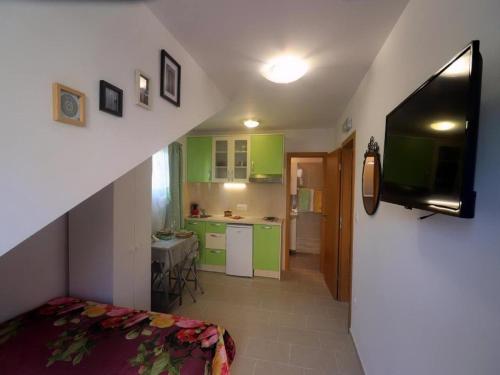Apartments Clementina Sunrise-Studio Apartment with Balcony GREEN