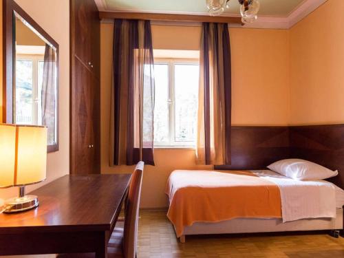 Apartments Sipa - Superior Two Bedroom Apartment with Balcony and Sea View Apartman F
