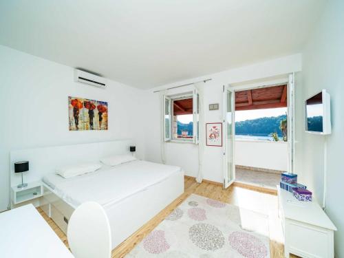 Villa Vista Old Town - Four Bedroom House with Terrace and Sea View