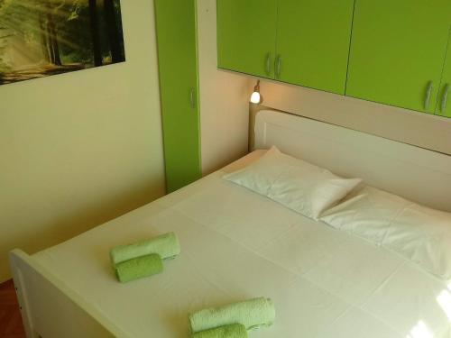Three Bedroom Apartment with Sea View and Terrace