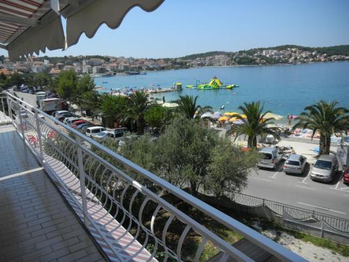 Three Bedroom Apartment with Sea View and Terrace