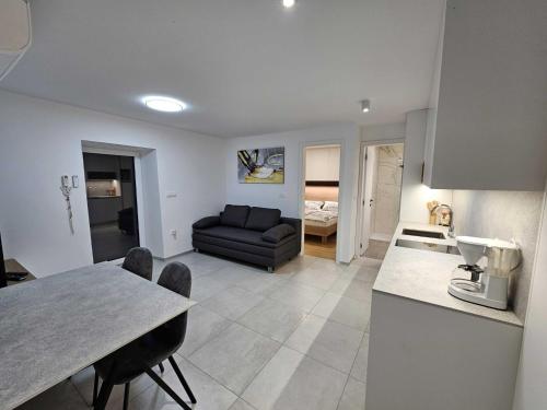 Portoroz Apartment with Sea View and Hot-Tub - One Bedroom Apartment with Sea View and Terrace