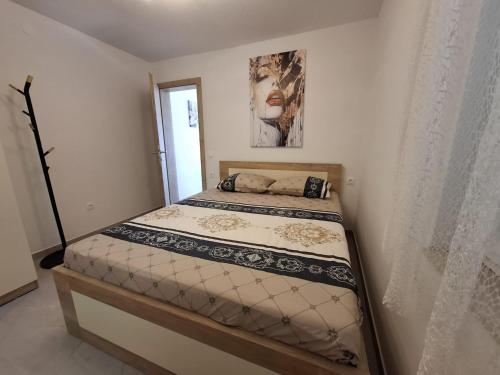 Apartment Jaki - One Bedroom Apartment with Garden View