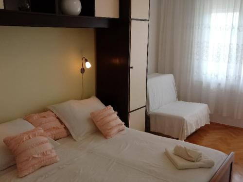 Two Bedroom Apartment with Sea View and Balcony