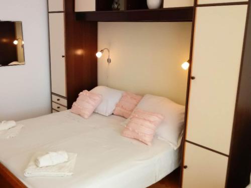 Two Bedroom Apartment with Sea View and Balcony