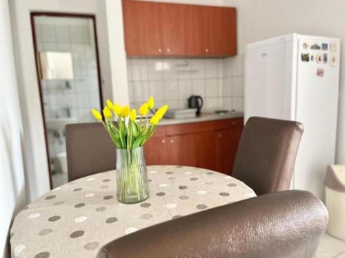 One Bedroom Apartment with Balcony 2