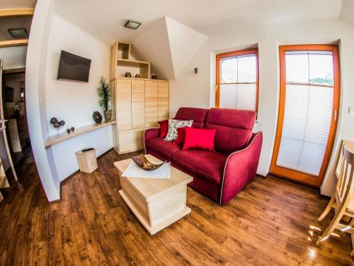 Riverside Pines Luce Apartments with Balcony - Studio Apartment with Balcony