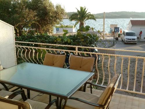 Studio Apartment with Sea View and Balcony