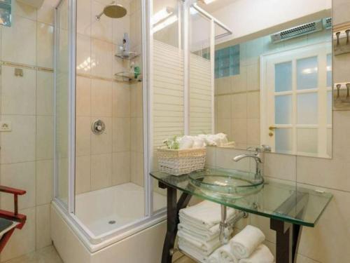 Ένα μπάνιο στο Villa with 5 bedrooms