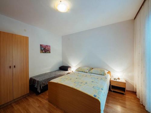 Apartments Pezo - Studio apartment with Terrace Tina 4