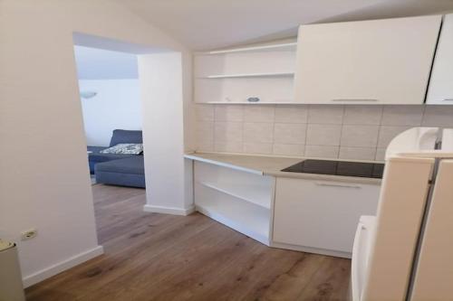 Apartments Libertas - One Bedroom Apartment with Balcony and Sea View - 9