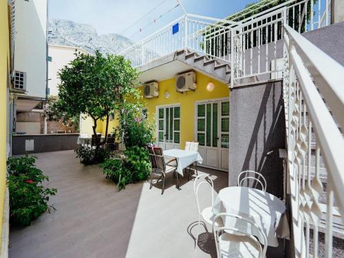 Apartments Pezo - Studio apartment Tina 1