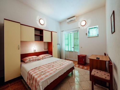 Studio apartment Tina 2