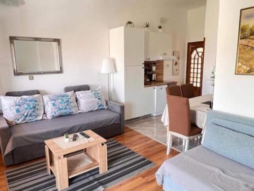 Apartments Valentinovo - One Bedroom Apartment With Sea View A