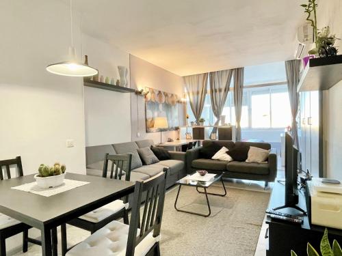 Apartment in Torremolinos near Beach