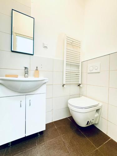 Vienna City Studio near Tram & Metro
