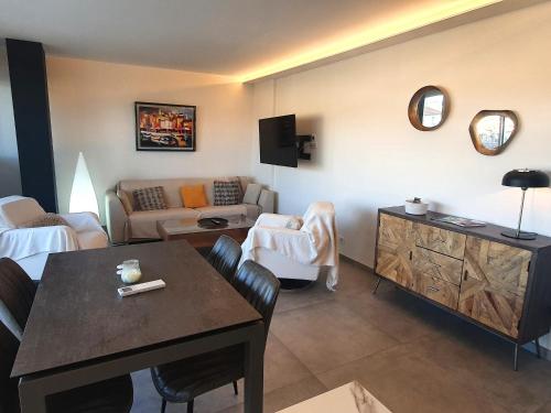 Appartement 3 pièces climatisé avec terrasse, centre-ville, garage à Sainte-Maxime