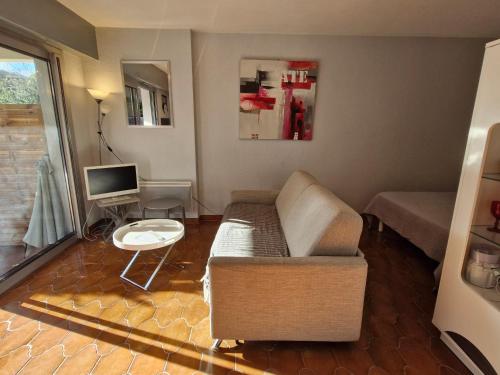 Studio climatisé avec parking, proche centre Sainte-Maxime