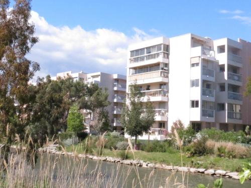 Studio climatisé avec parking, proche centre Sainte-Maxime