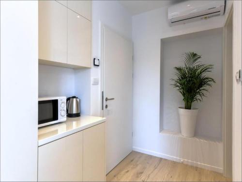 Via Porto Rooms - Deluxe Double Room with Double Bed and Balcony