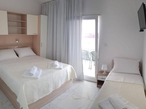 One-Bedroom Sea View Apartment