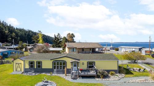 Gallery image of Sunny by the Sound by AvantStay Coastal Escape in Coupeville