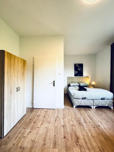 Budget-Friendly House with Patio & Garden for 34P