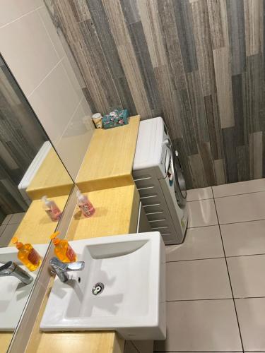 Bilik mandi di M City by Celestia Suites